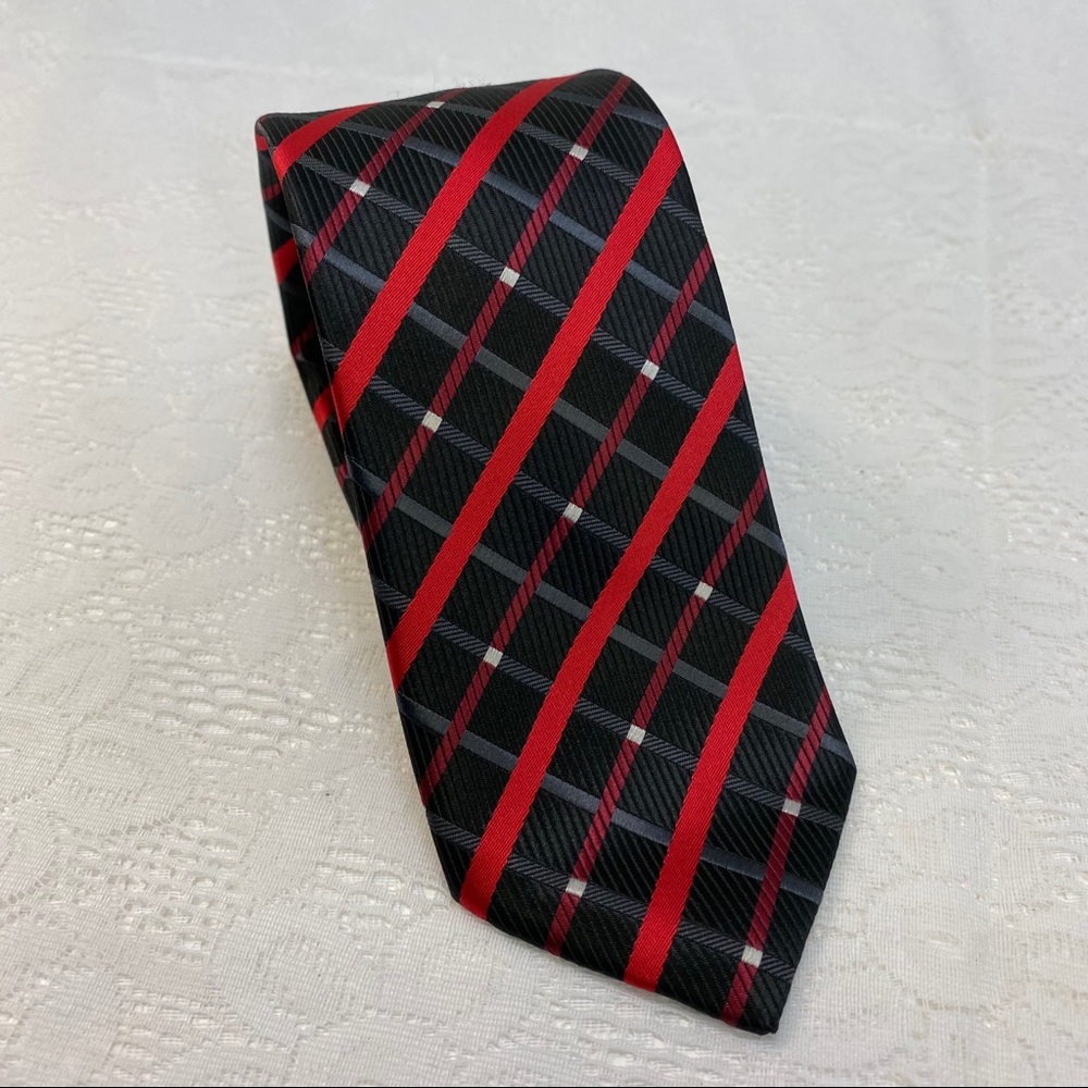 Colours by Alexander Julian Men’s Tie